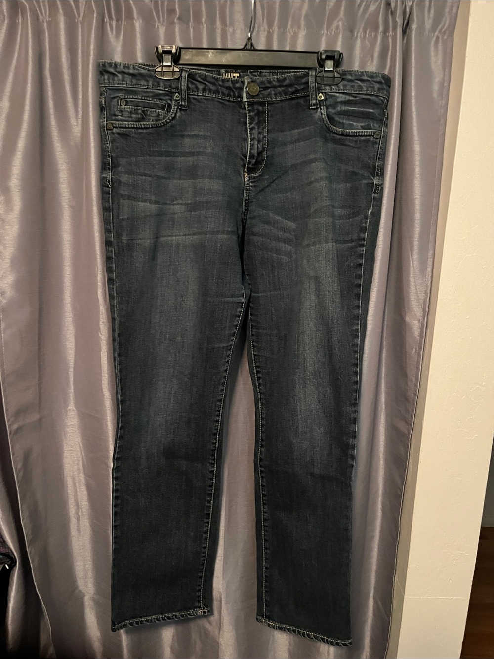 Kut from the Kloth Blue Straight Leg Jeans